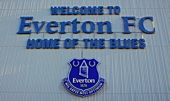 Napastnik Evertonu może przenieść się do Londynu